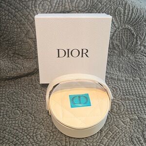 NWT CHRISTIAN DIOR MIRRORED CASE💗💗💗